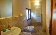 In-room Bathroom 7 Il Borgo Dei Celti