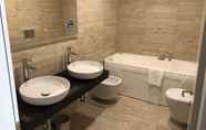 Toilet Kamar 6 1 Suite Firenze