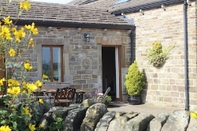 Exterior Lazy Daisys Farm Cottages