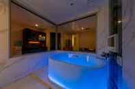 Hồ bơi i RESORT ARTIA Luxury GIFU - Adult only