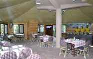 Restaurant 5 Park Woods Shoghi