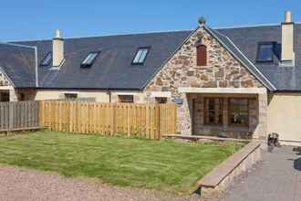 Bangunan 4 Williamscraig Holiday Cottages