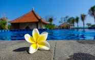Swimming Pool 6 West Break Bali Medewi