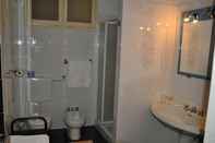 In-room Bathroom Albergo Parmigiano