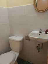 In-room Bathroom 4 DDD Habitat Tuguegarao