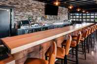 Bar, Cafe and Lounge Cobblestone Hotel & Suites - Appleton International Airport