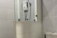 Toilet Kamar Chan place Hotel