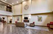 Lobby 5 Comfort Suites