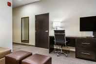 Functional Hall Comfort Suites