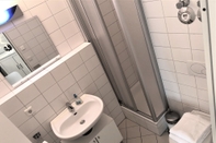 In-room Bathroom Design Apartment Catch Me If You Can