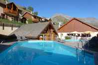 สระว่ายน้ำ Appart Hotel Panoramic Village
