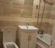 Toilet Kamar 4 Sub Penthouse Canary Wharf London