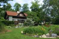 Bangunan Swiss Woods B&B Inn