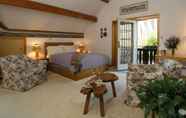 Kamar Tidur 6 Swiss Woods B&B Inn