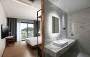 Toilet Kamar 5 N Bridge Hotel