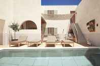 Kolam Renang Casal de Petra - Rooms & Pool by My Rooms Hotels