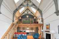 Lobby The Five Turrets: Stay in Scotland in Style in a Historic Four-bed Holiday Home