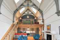 Lobby The Five Turrets: Stay in Scotland in Style in a Historic Four-bed Holiday Home