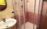 In-room Bathroom 5 B&B il Vicoletto