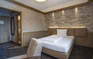 Bedroom 6 Hotel & Restaurant Becher