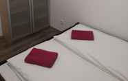 Kamar Tidur 7 Walking Bed Budapest Hostel