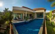 Swimming Pool 2 Villa Badas