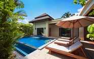 Swimming Pool 5 Villa Hoata
