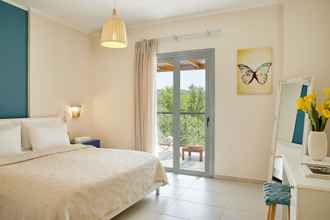 Bedroom 4 Sappho Hotel