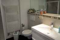 Toilet Kamar Hotel Altes Pfarrhaus