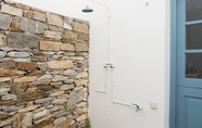 In-room Bathroom 7 Serifos Houses Livadi