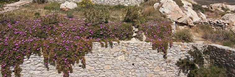 Luar Bangunan Serifos Houses Kalo Ampeli