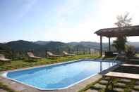 Swimming Pool Villa Podere Quartarola