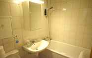 In-room Bathroom 3 AB Apartment 74 - In Kornwestheim