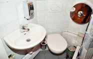 Toilet Kamar 5 AB Apartment 24