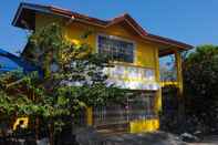 Luar Bangunan Yellow HOUSE Vacation Rental