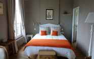 Bedroom 3 Le Bas Manoir - Chambres D'hôtes