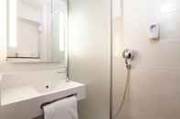 In-room Bathroom B&B Hotel Paris Gennevilliers Asnières