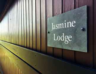 Lobby 2 Jasmine Lodge