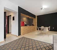 Common Space 2 Piraeus Premium Suites