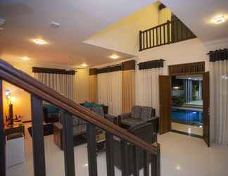 Lobi 2 Royal Mansion Luxury Villa