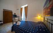 Bedroom 2 Bed and Breakfast Longobardi