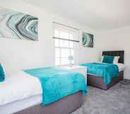 Bedroom 5 Elthorne Luxury Apartments