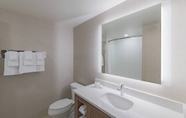 In-room Bathroom 7 Residence Inn by Marriott Halifax Dartmouth