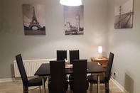 Restaurant Castleton Gardens Apartments Belfast