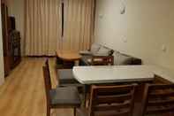 Ruang untuk Umum Apartment in Edelweiss Inn