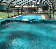 Swimming Pool 3 Hotel Banhs de Tredos