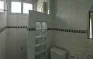 ห้องน้ำภายในห้อง 6 Jiruspon Mansion