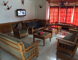 Lobby 2 Devdhar Hilltop Cottages