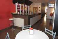 Quầy bar, cafe và phòng lounge Hostal-Restaurante Catalina de Austria