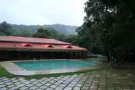 Swimming Pool Shangri La Jungle Resort